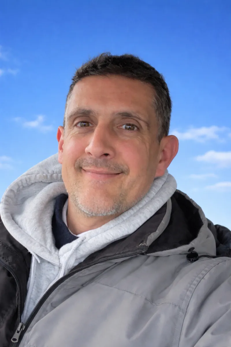 Cyrille, fondateur d'Alliance-TRAVAUX, sur un chantier de rénovation à Colomiers